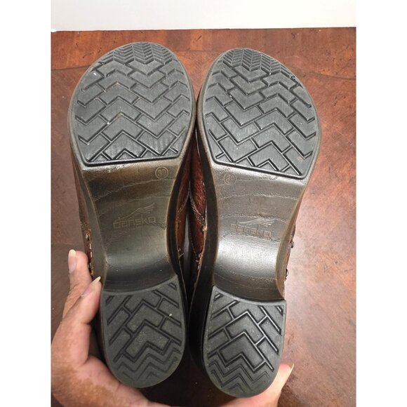 Dansko Women's Embossed Brown Leather Clogs Mom Core Size 39 - Picture 9 of 13